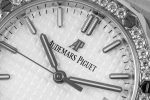 Lady Royal Oak 33mm SS 8F 1:1 Best Edition White Dial Diamonds Bezel on SS Bracelet Swiss Quartz Super Clone Watch - Image 7